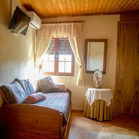 Casarao Dos Reis Farm stay Caravela